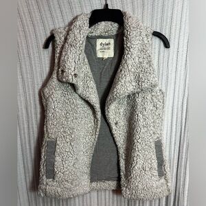 Dylan Women's Gray Faux Fur Sherpa Vest